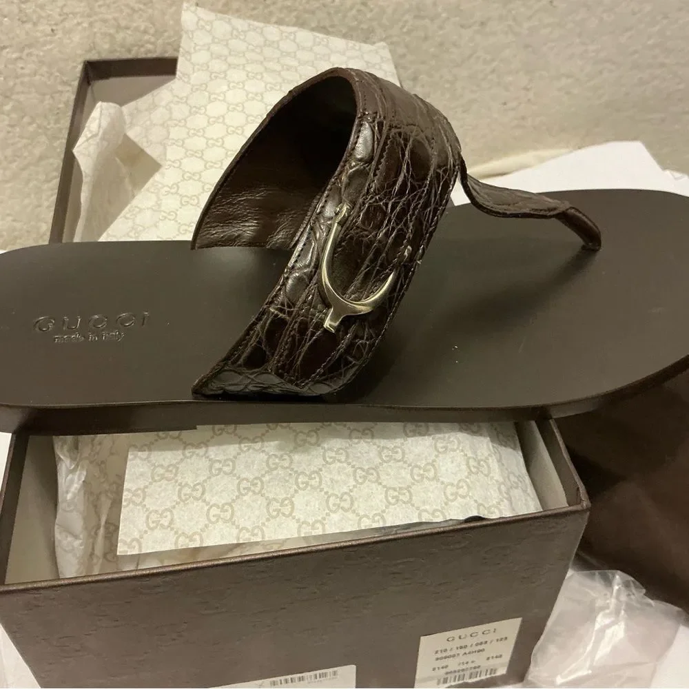 New with box Mens Gucci crocodile embossed leather Sandals size 14.5 with COA